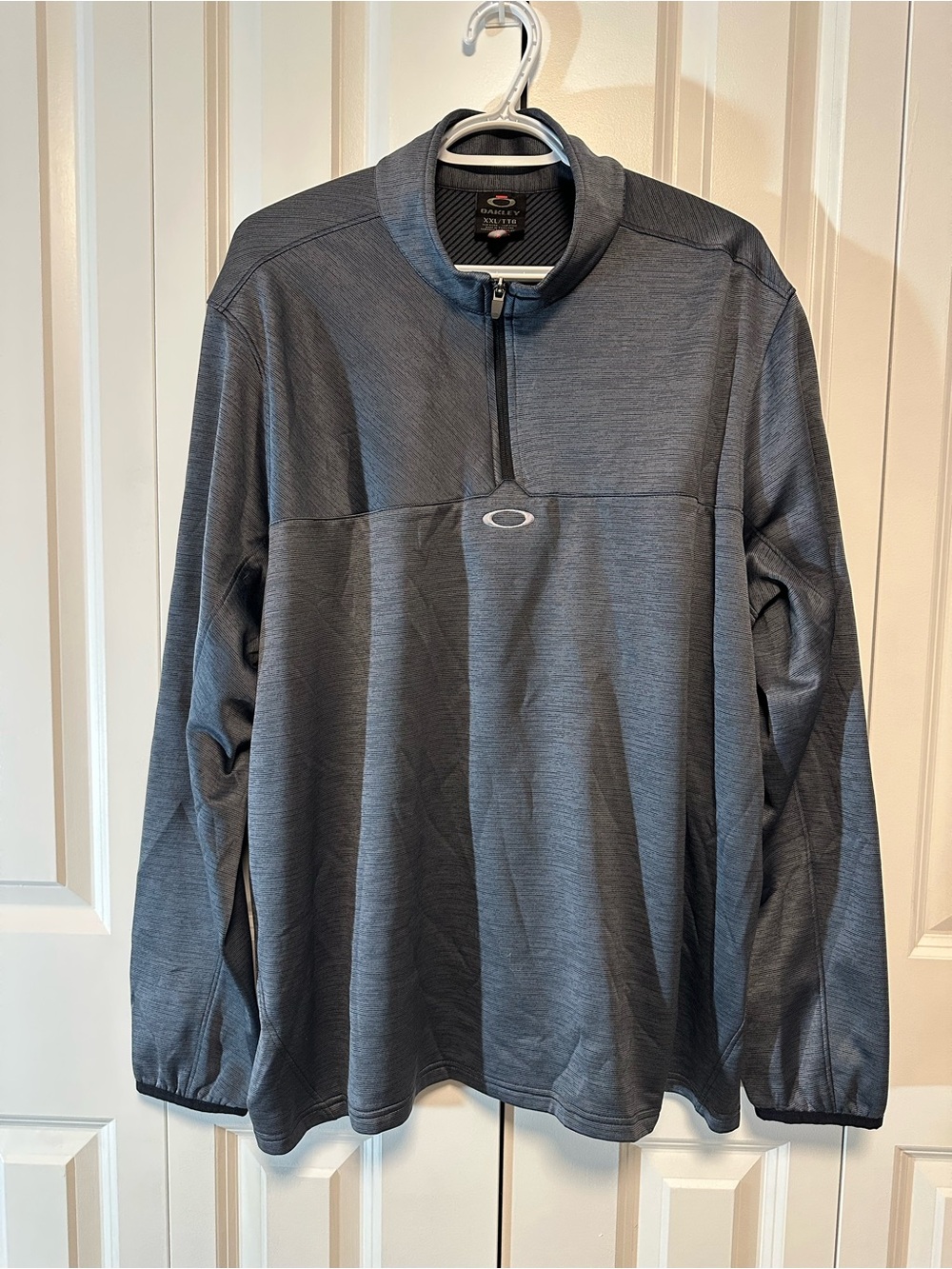 Oakley Men’s Charcoal Gray Half-Zip Performance Pullover